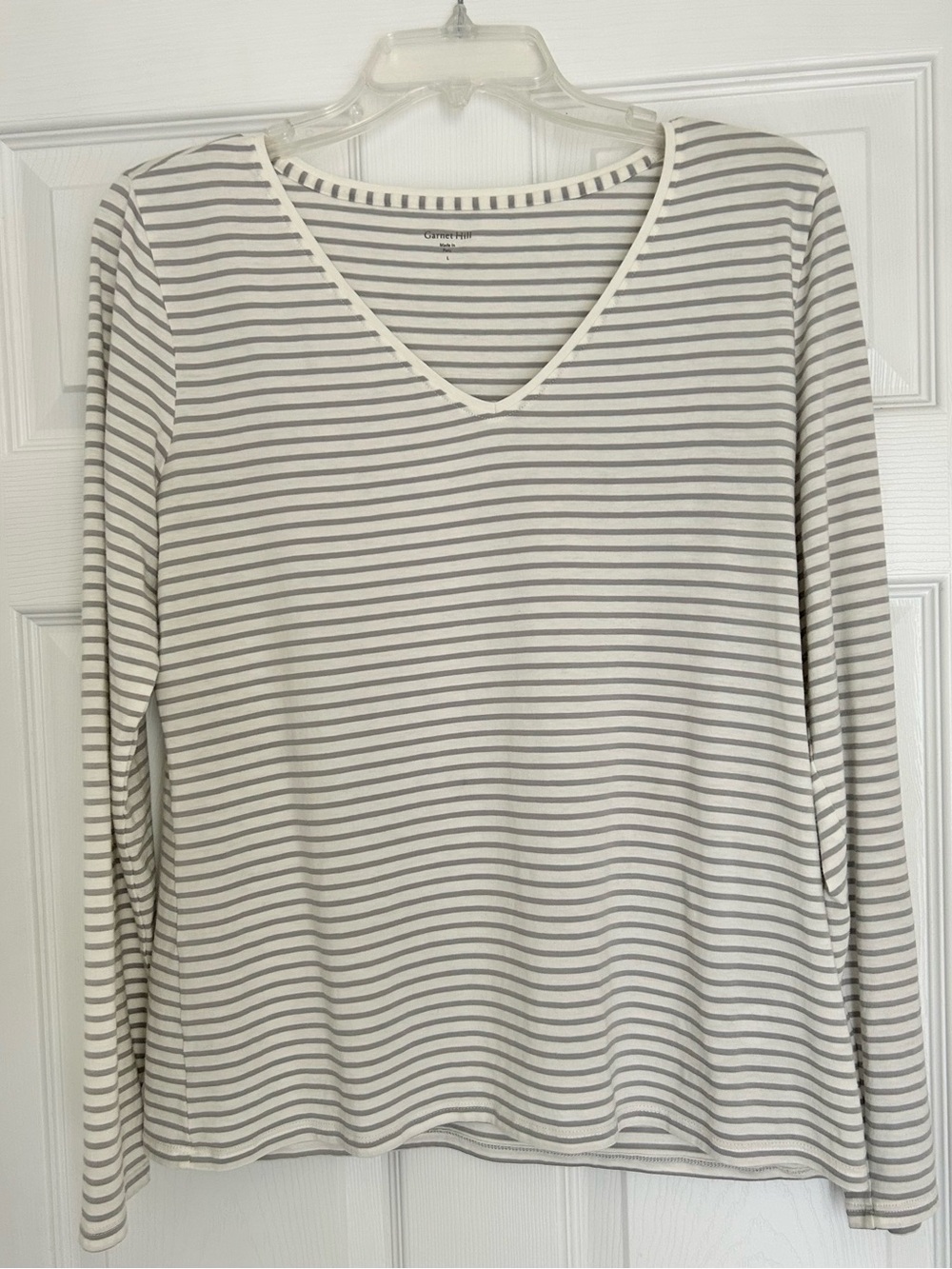 Garnet Hill Women’s Essential Gray Tee Striped V-Neck Long Sleeve Top Large L